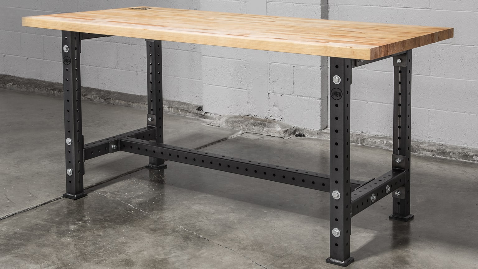 Workbench store metal legs